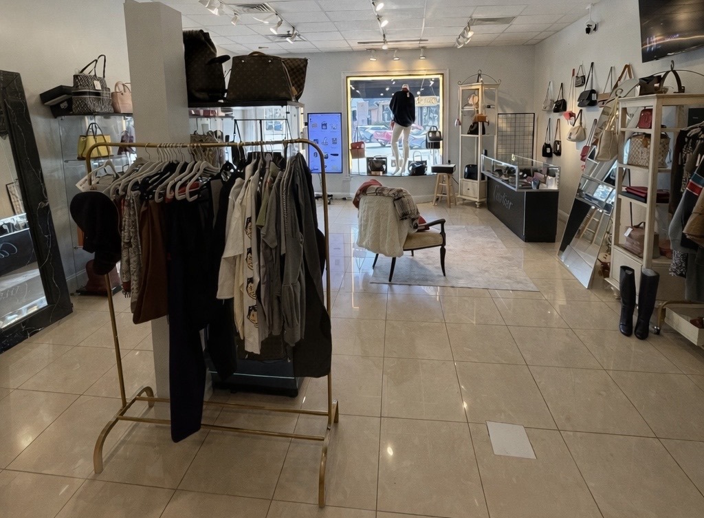 Inside Le Lux Bag boutique